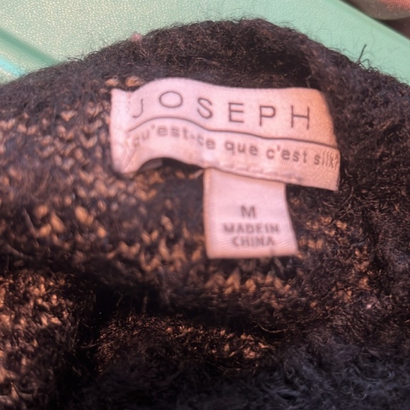 Gently used medium Joseph A sweater - Picture 3 of 5